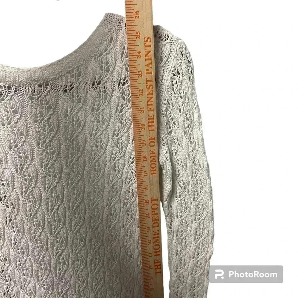 hand-knitted women's blouse, white, size is small or medium. - Picture 3 of 6